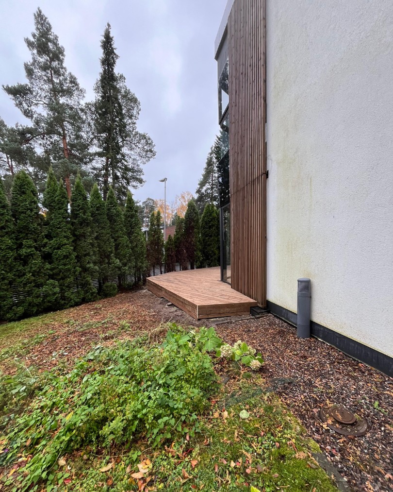 Luottoterassien toteuttama puuterassi