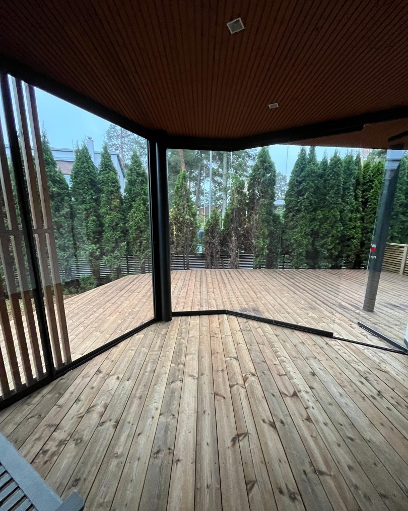 Luottoterassien toteuttama puuterassi